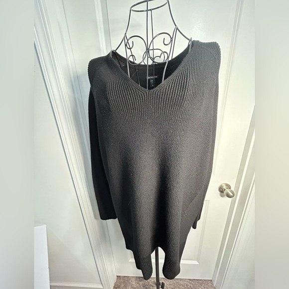 Athleta Classic Black Oversized Sweater - Picture 2 of 4